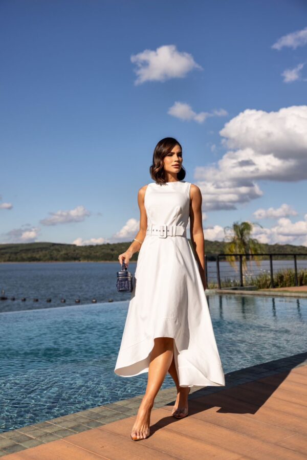 Vestido com cinto off